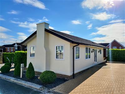 FULLY RESIDENTIAL PARK HOME, Puckeridge Park, Tollsworth Way, Puckeridge