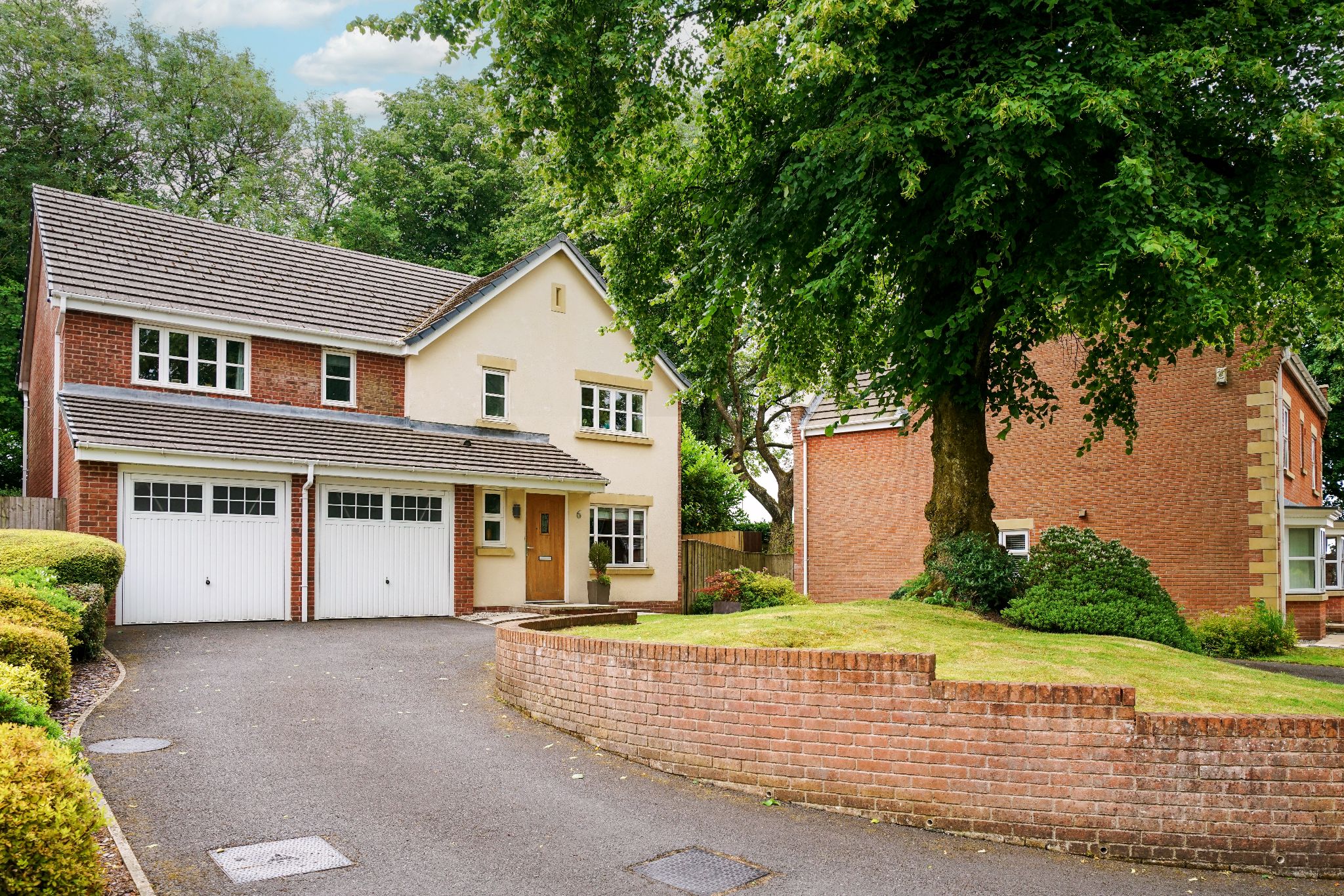 Clarendon Gardens, Bromley Cross, Bolton, BL7