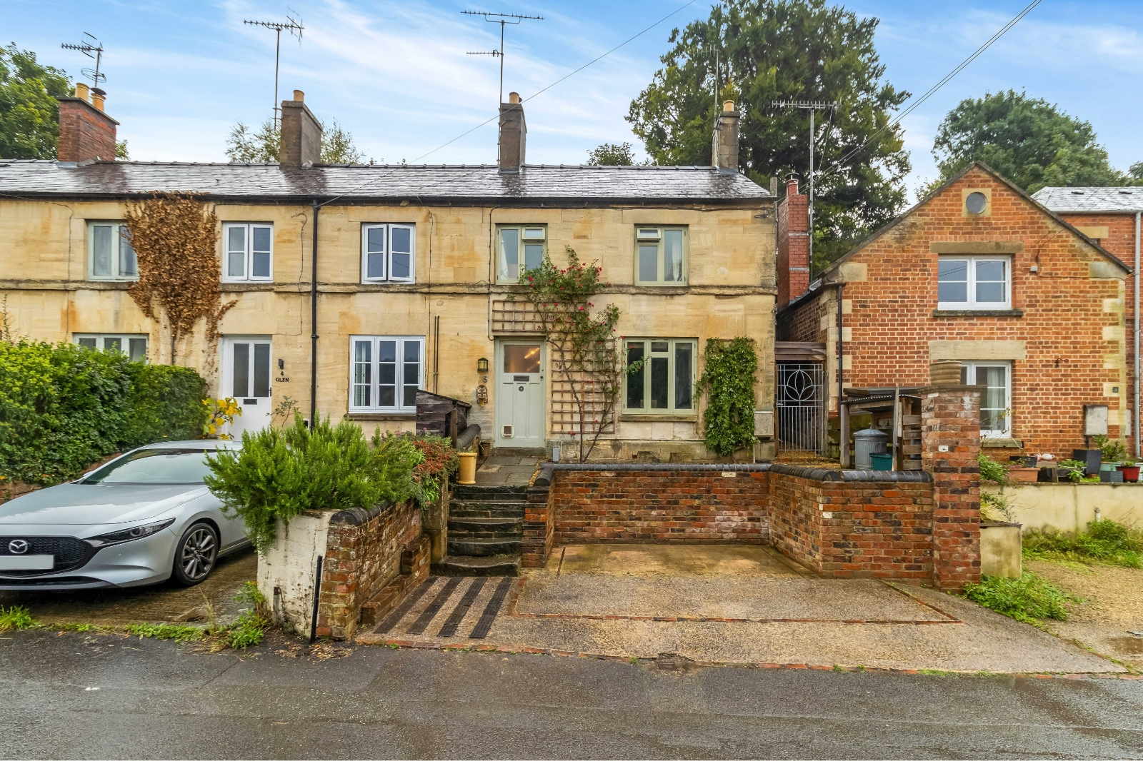 Middle Road, Thrupp, Stroud, Gloucestershire, GL5