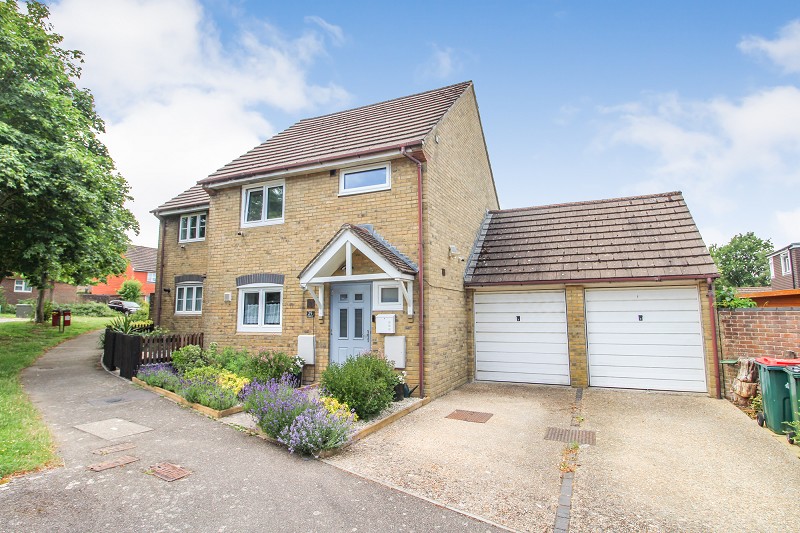 Kelmscott Rise, Crawley, West Sussex. RH11 9TX