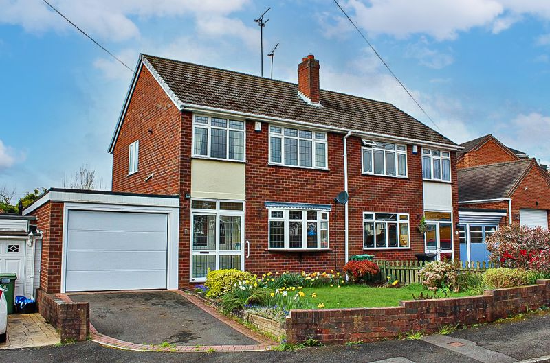 Dickens Close, The Straits, Dy3 3eq