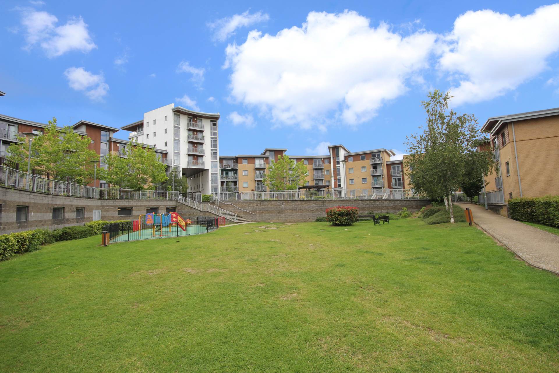 Kelvin Gate, Bracknell