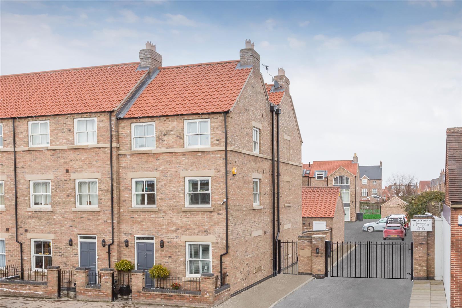 Pulleyn Mews, Clifton Green, York, YO30 6FE