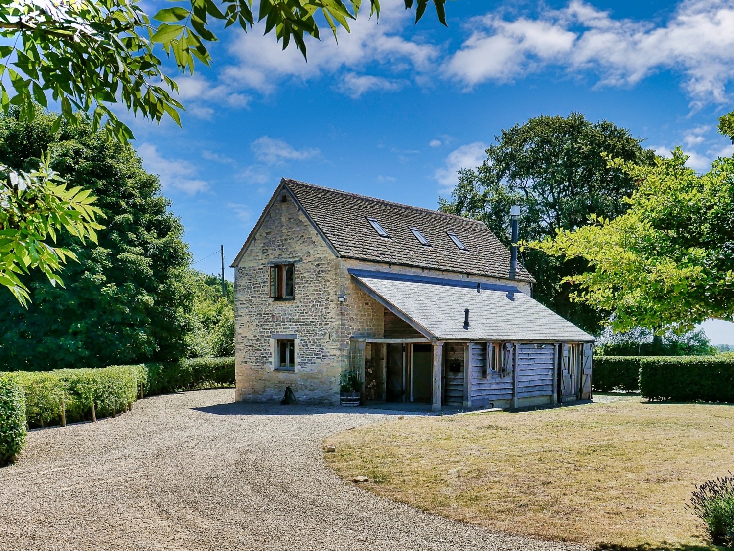 Beech Lane, HAWKESBURY UPTON