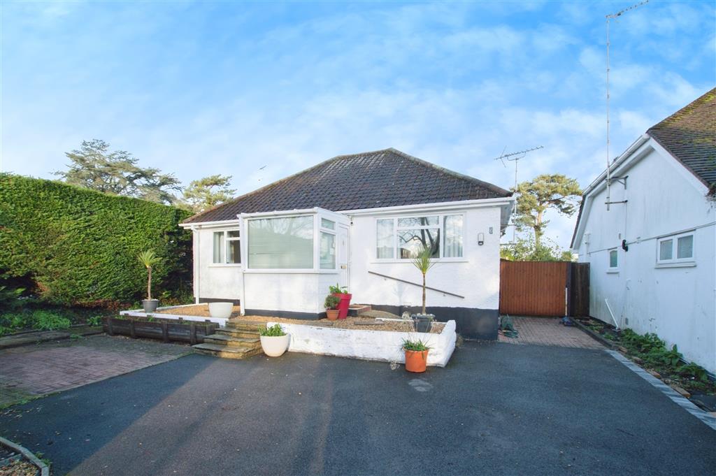 Pine Glen Avenue, Ferndown, BH22