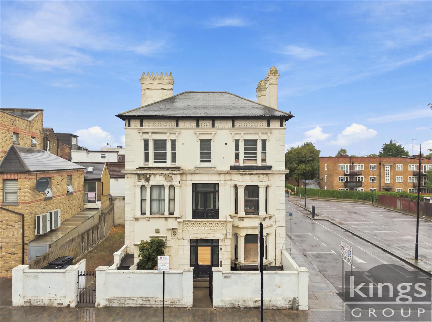 Chesnut Road, London