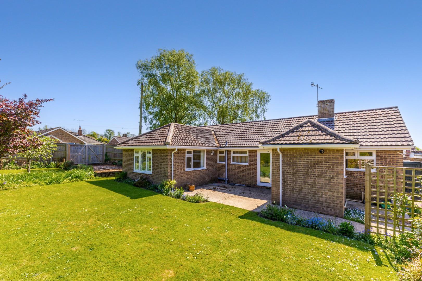 Paddock Close, Winterbourne Dauntsey, Salisbury