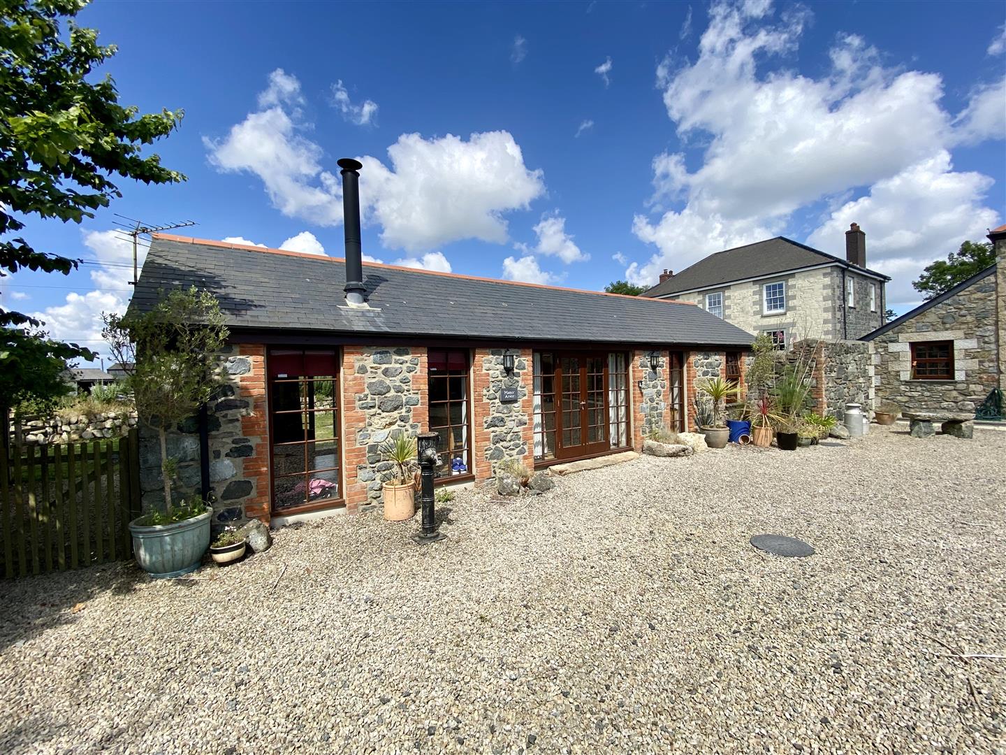 Charming barn conversion by the coast, Porthallow