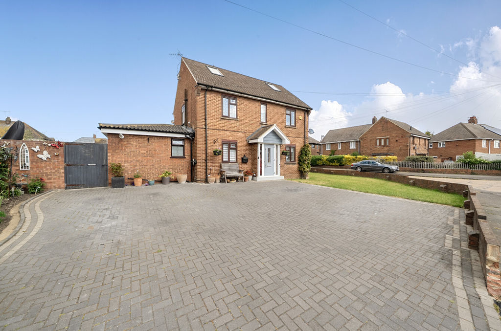 Hall Crescent, South Ockendon