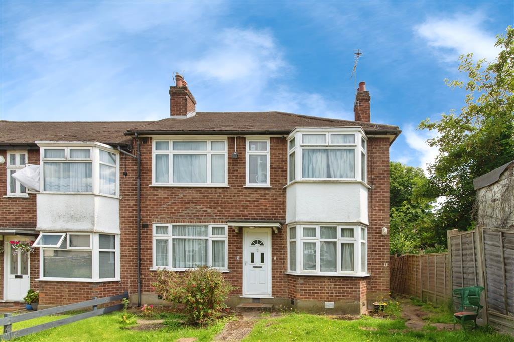 Bacon Lane, Edgware, HA8