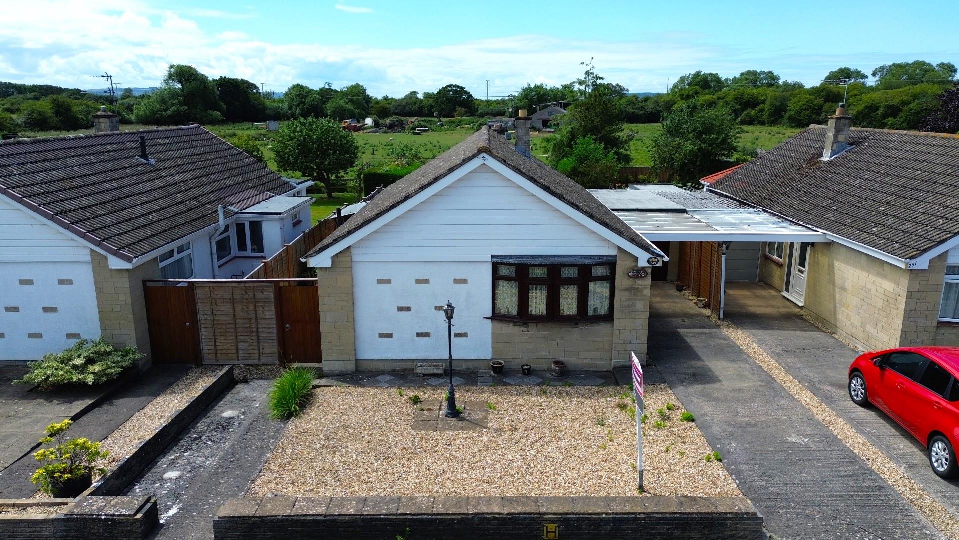 Detached bungalow with views over Yatton's countryside
