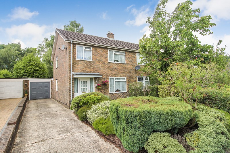 Blackfold Road, Crawley, West Sussex. RH10 6LE