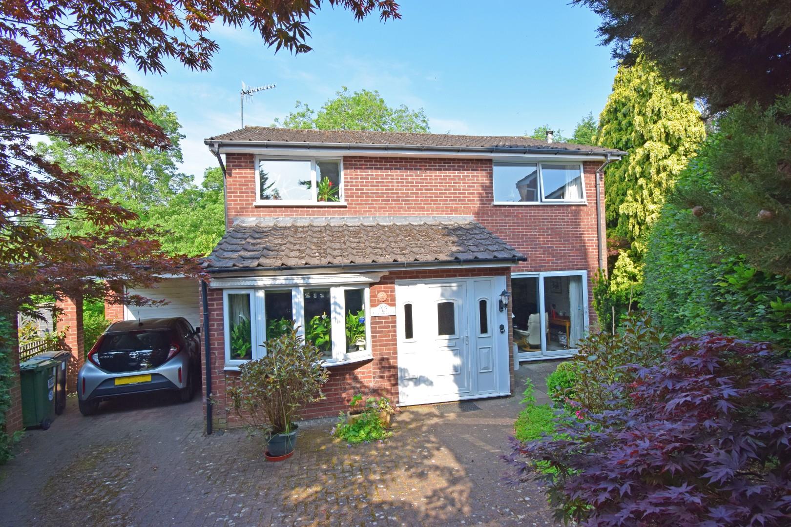 14 Manor Close, Droitwich, Worcestershire, WR9 8HG