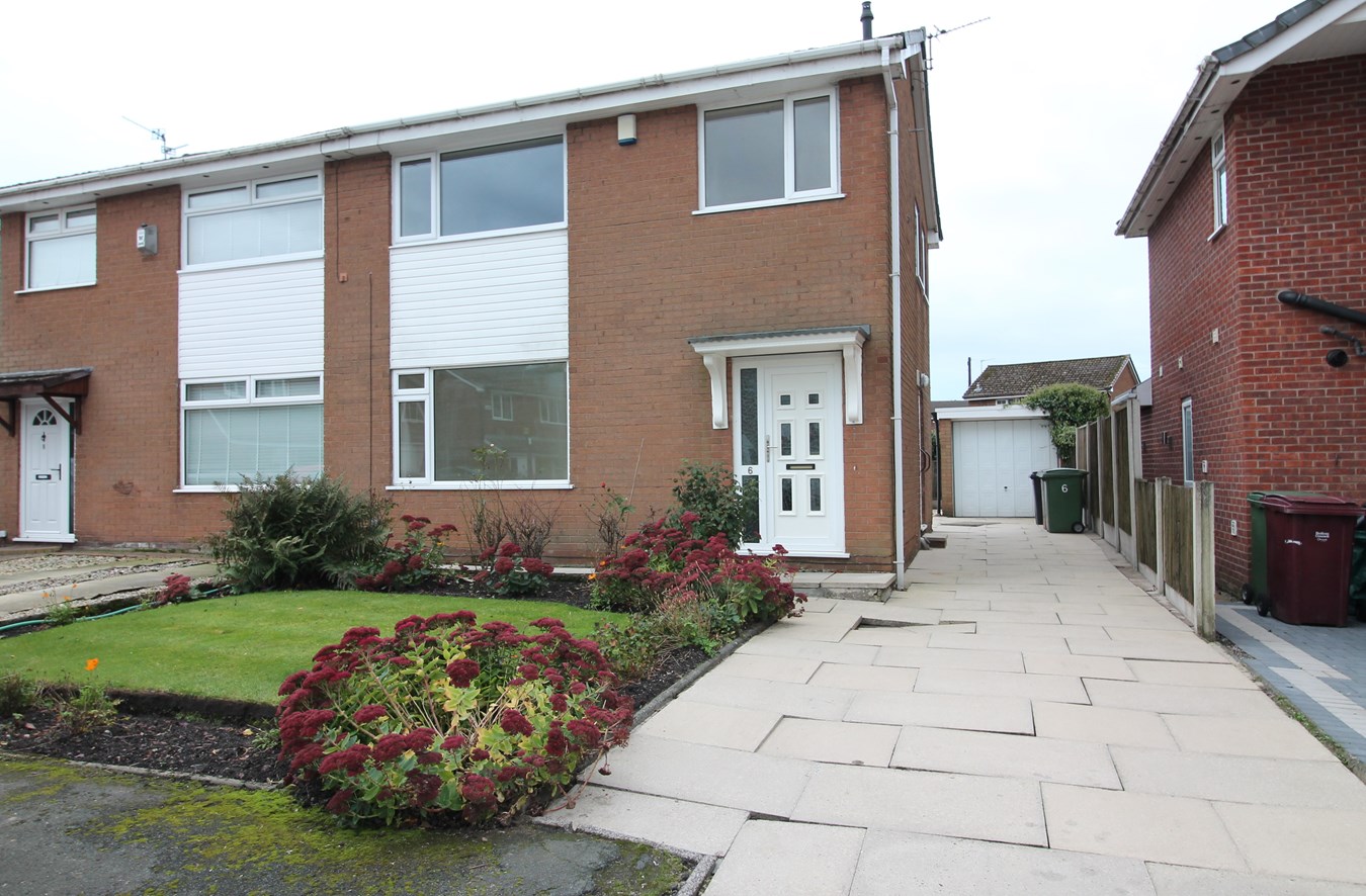 Barnston Close, Bolton, BL1