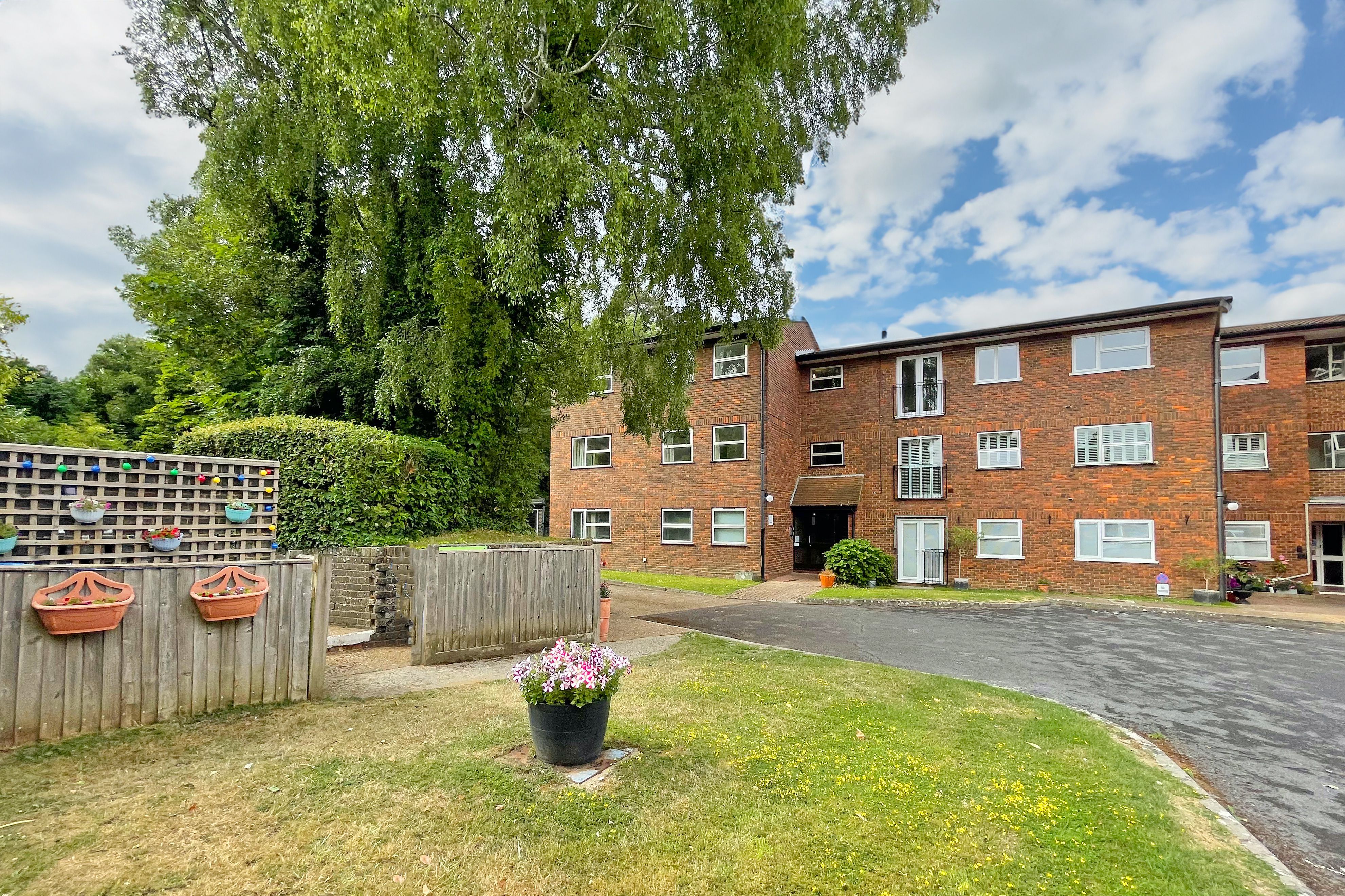 Crown Point House, Woodsland Road, Hassocks, West Sussex, BN6 8HT