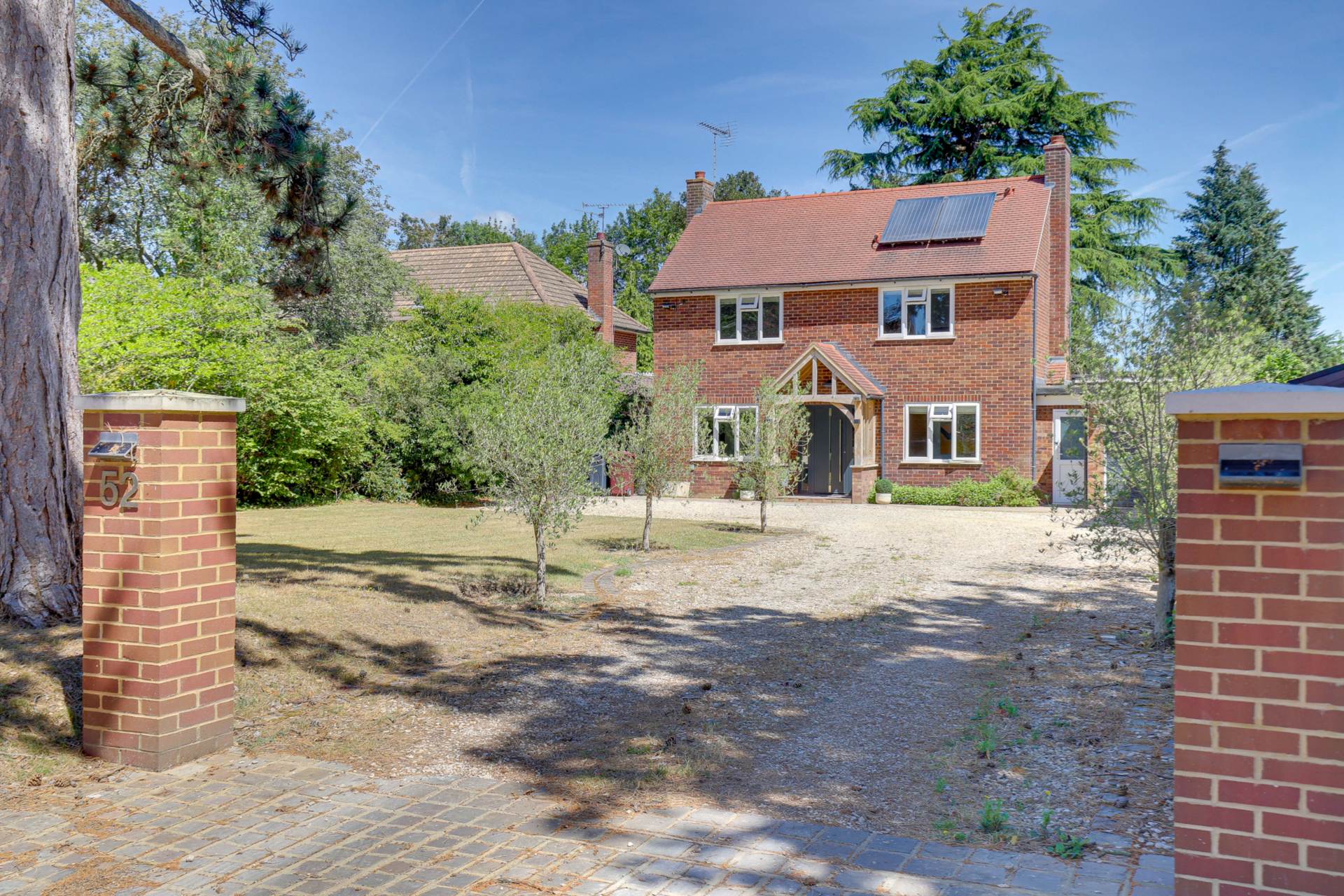 Chazey Road, Caversham Heights, Reading