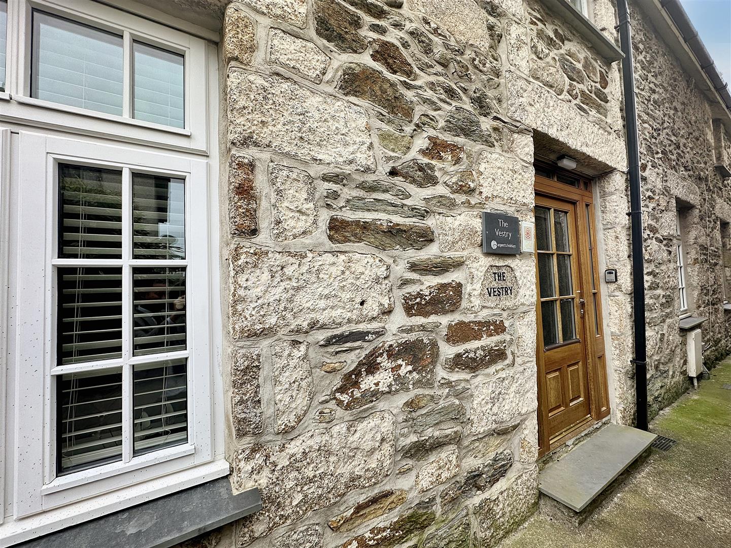 Stone Fronted Cottage Near Village Centre, Porthleven