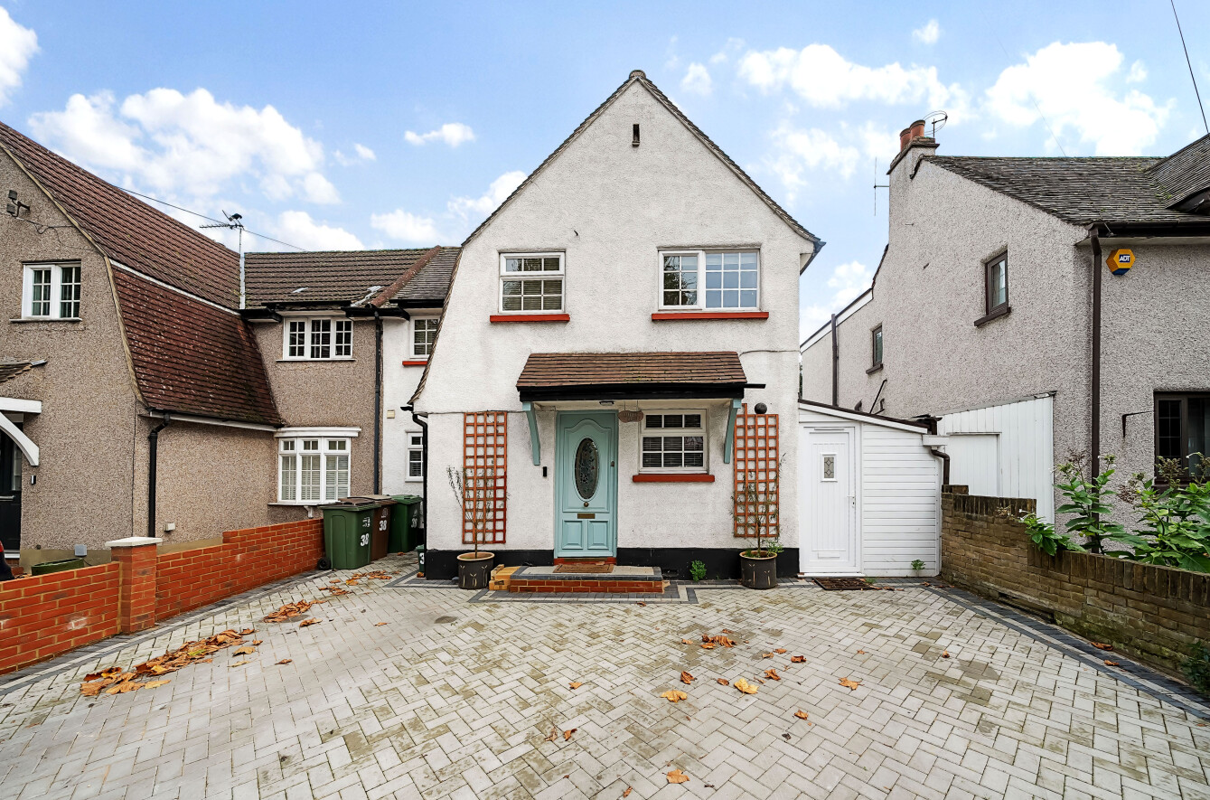 Colston Avenue, Carshalton