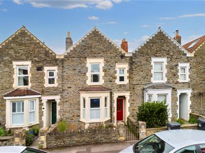 Elegant Victorian home walking distance to Clevedon Town Centre