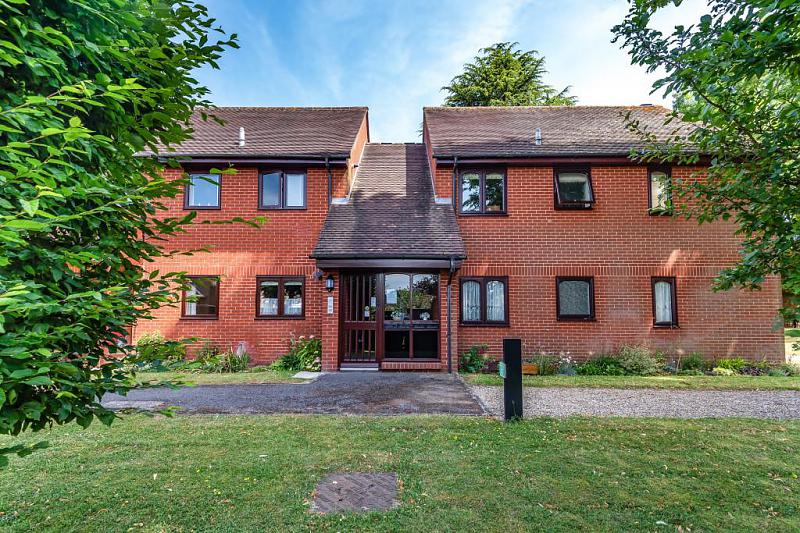 Essex Way, Sonning Common, Reading, RG4