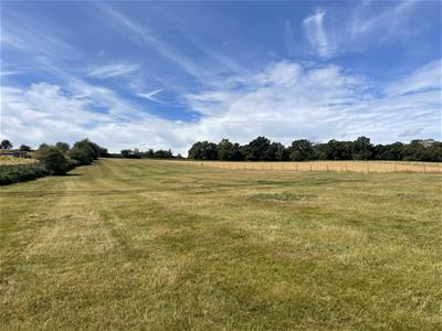 Sugarloaf Lane, Iverley