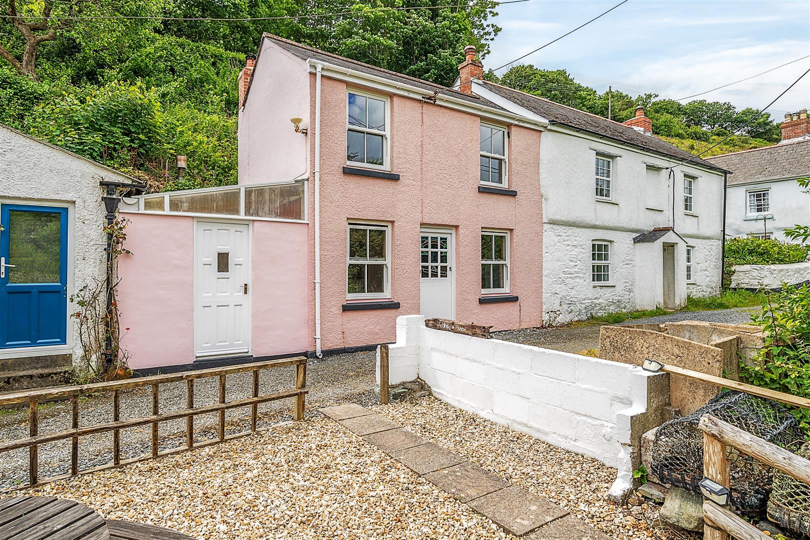 Delightful character cottage, Porthallow