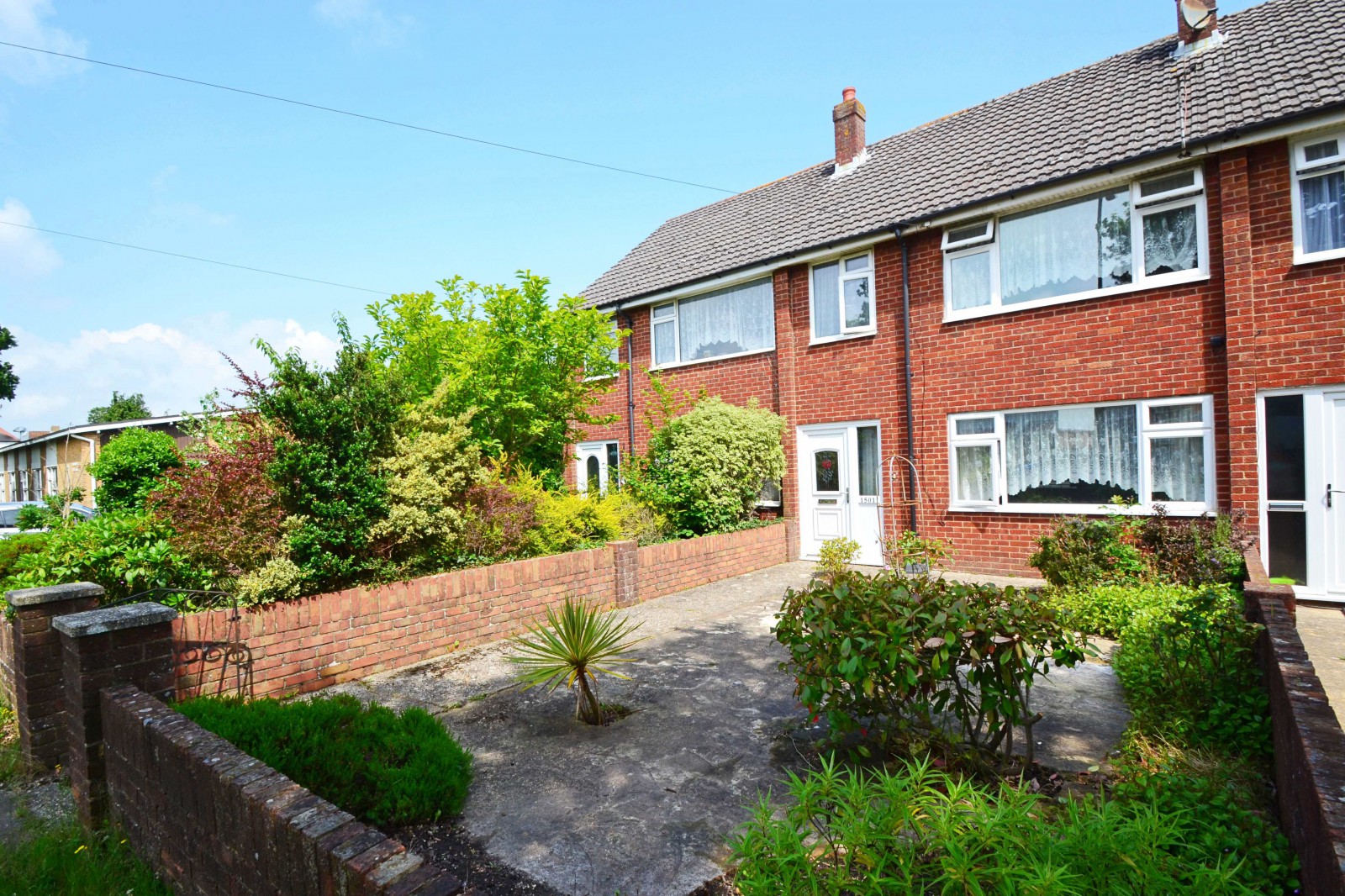 THREE BEDROOM TERRACED HOUSE IN NEED OF MODERNISATION