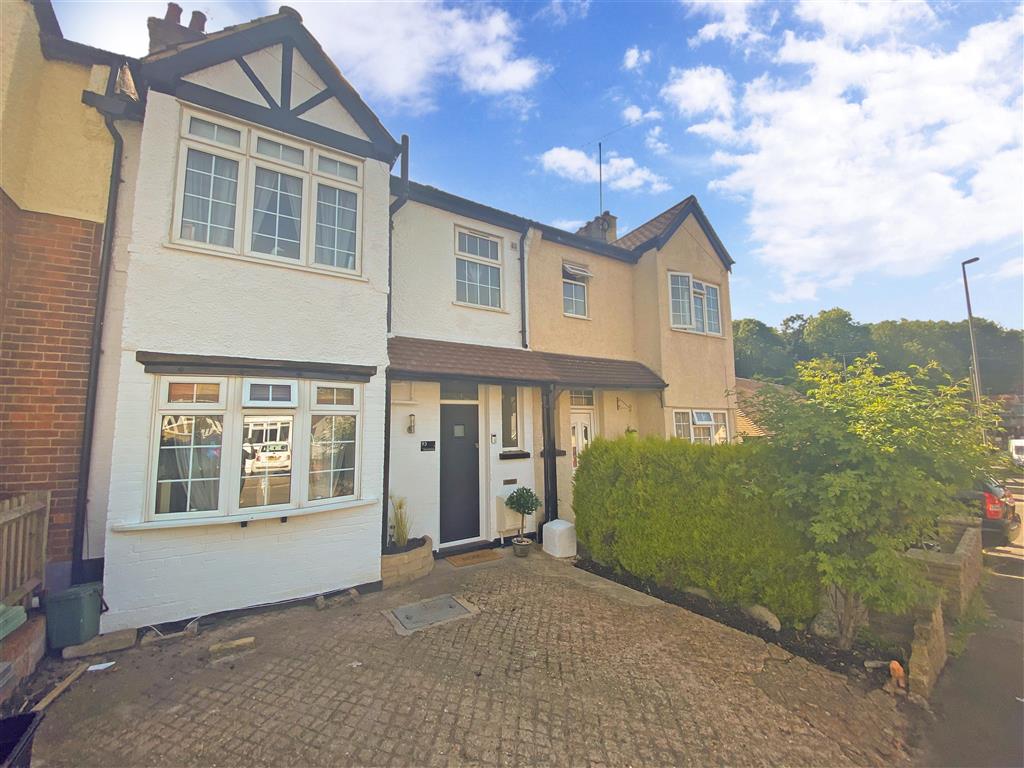 Ashurst Road, , Tadworth, Surrey 4 bed £475,000 Cubitt & West