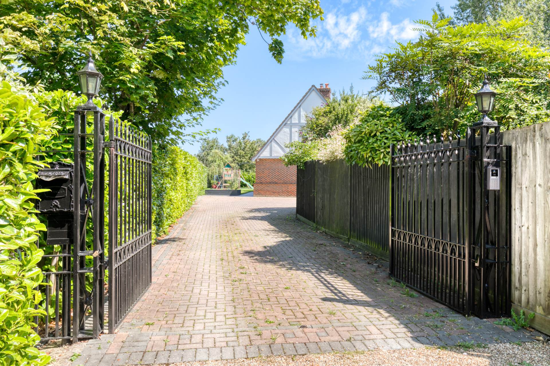 Foxley Lane, Binfield