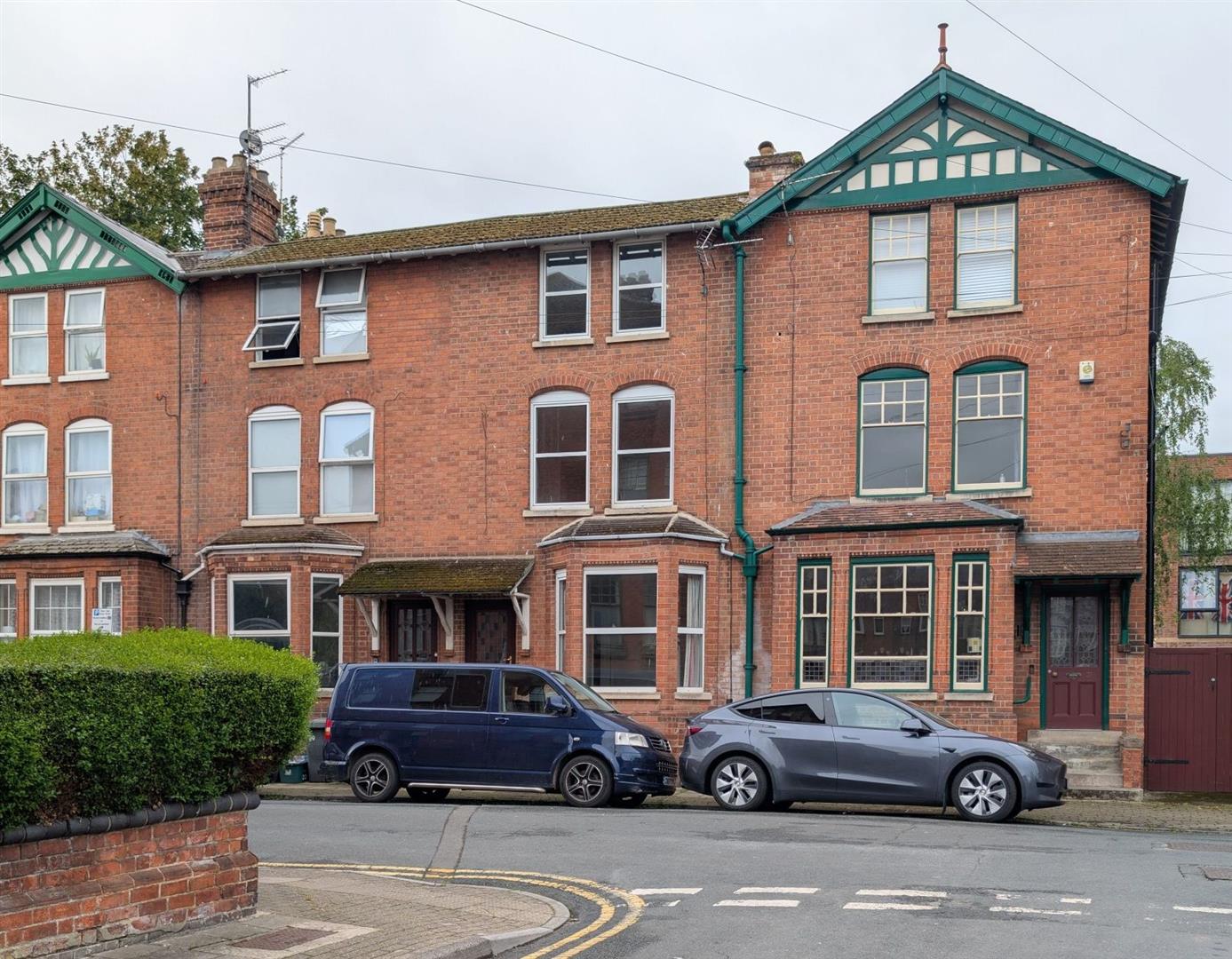 St. Michaels Square, Gloucester