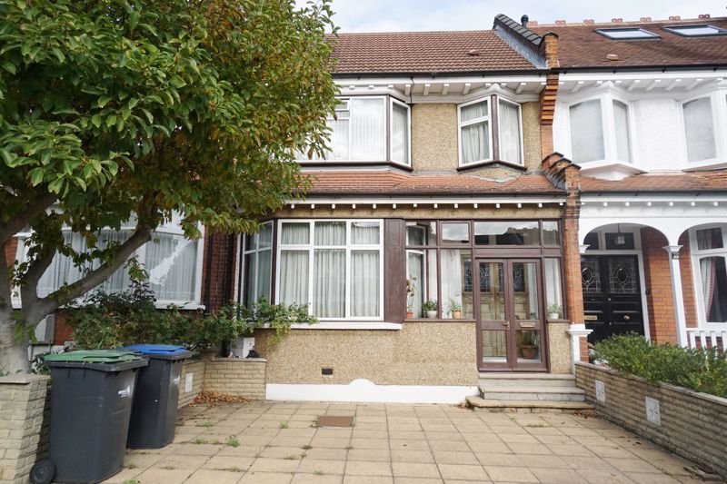 Woodberry Avenue, Winchmore Hill N21