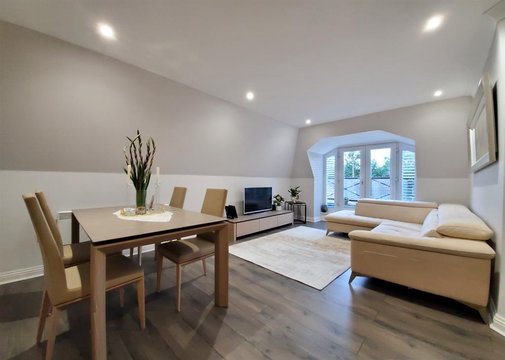 Old Bath Road, Charvil, Reading, RG10 9QB