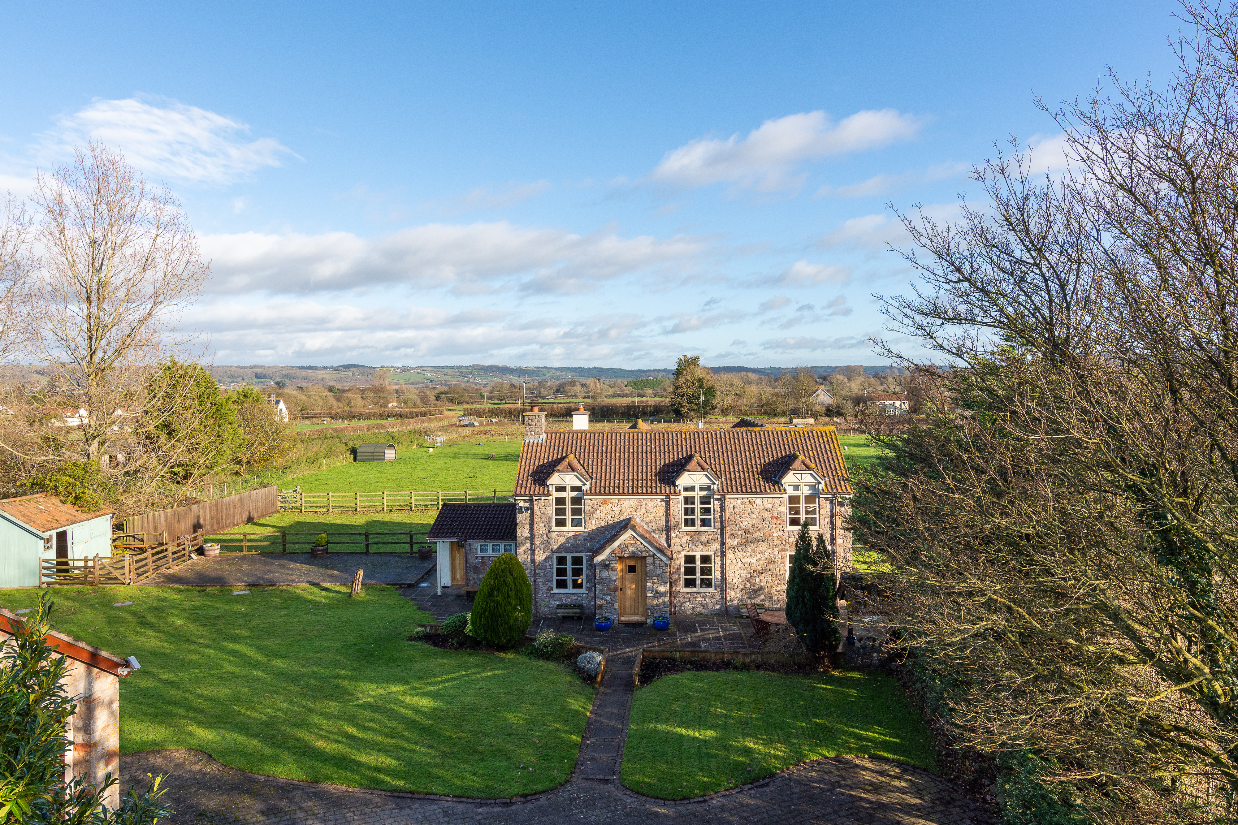 Charming cottage in Langford
