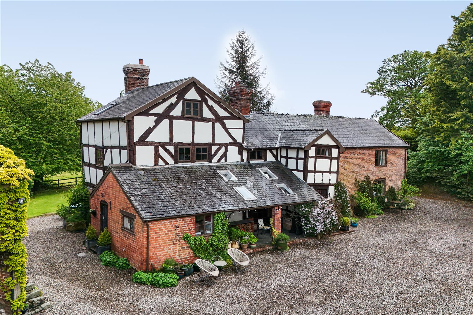 Trelydan, Welshpool