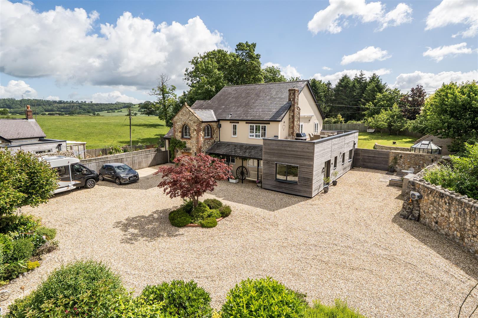 Kilmington, Axminster