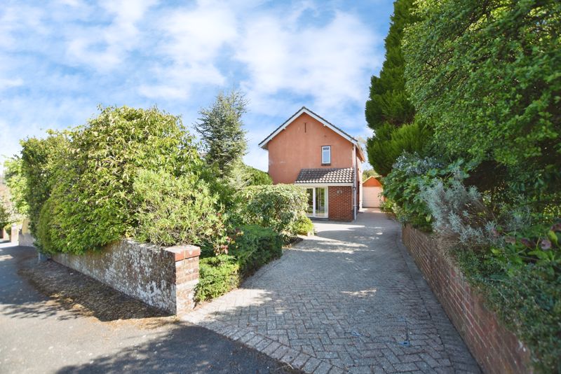 Harnwood Road, Harnham ***video Tour***