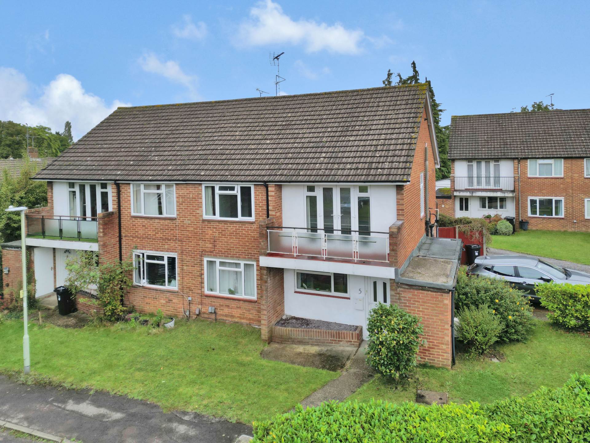 Lismore Close, Woodley