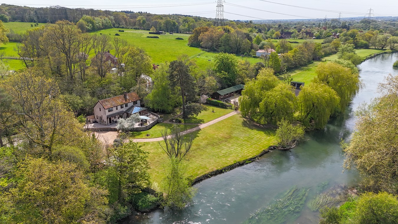 Hale Road, Woodgreen, Fordingbridge, SP6