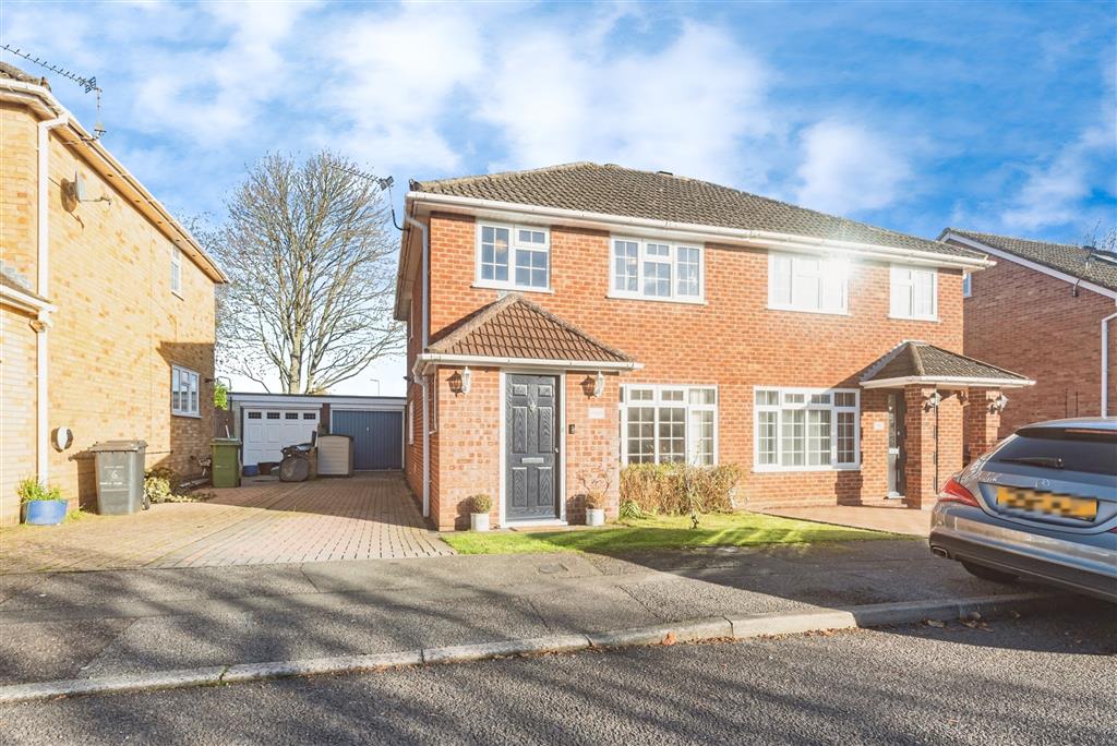 Hastings Close, BASINGSTOKE, RG23