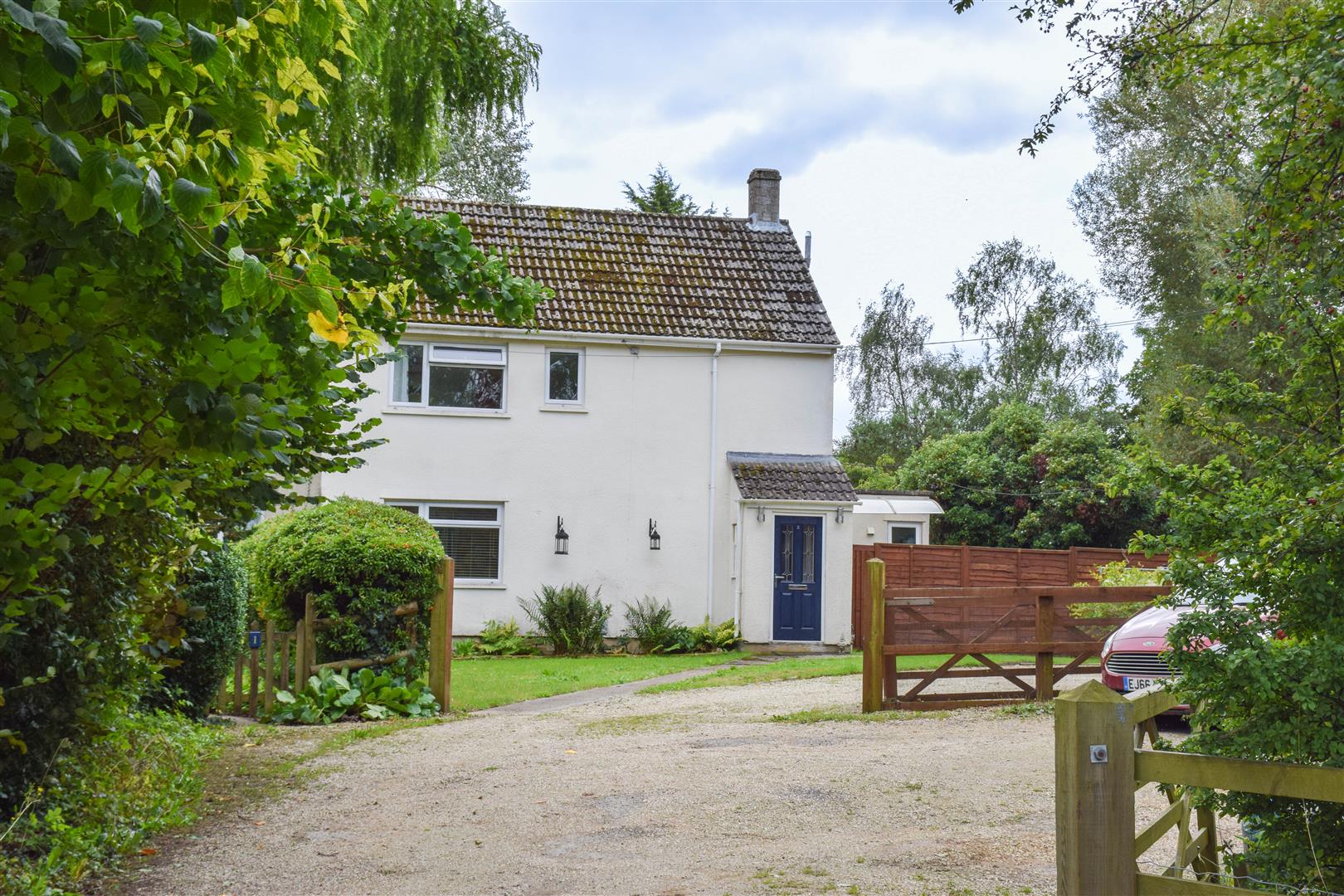 2 Elm Cottage, Brinkworth