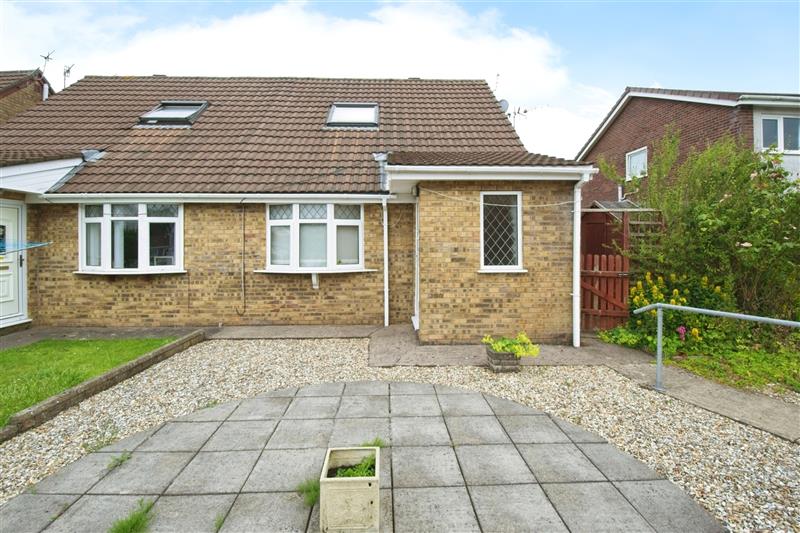 Yew Grove, Woodfieldside, Blackwood, NP12