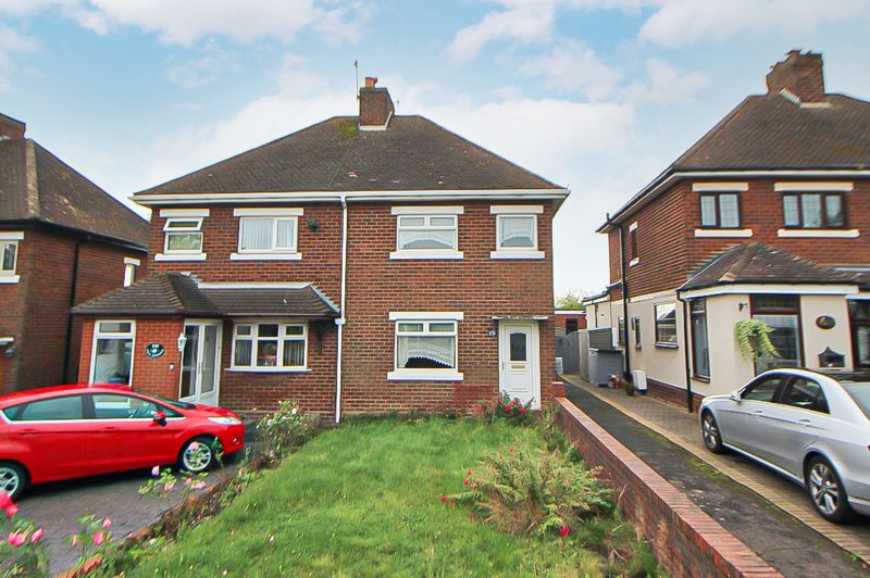 The Straits, Lower Gornal, Dy3 3al