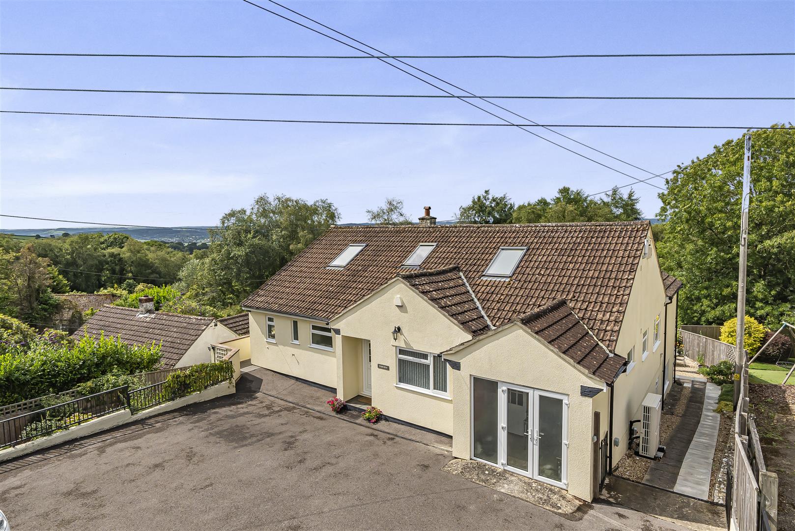 Crewkerne Road, Axminster