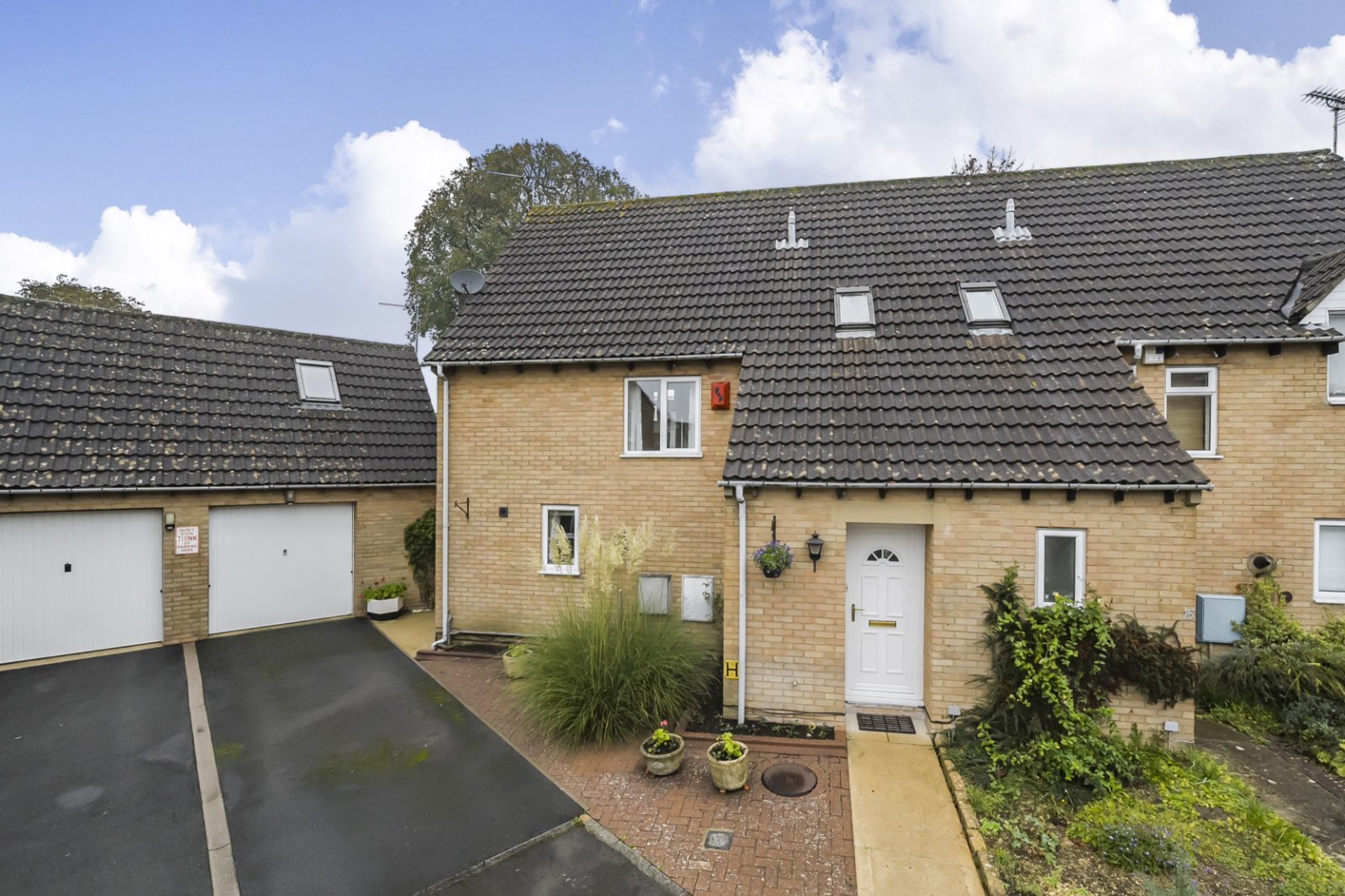 Roberts Close, Cirencester, Gloucestershire, GL7