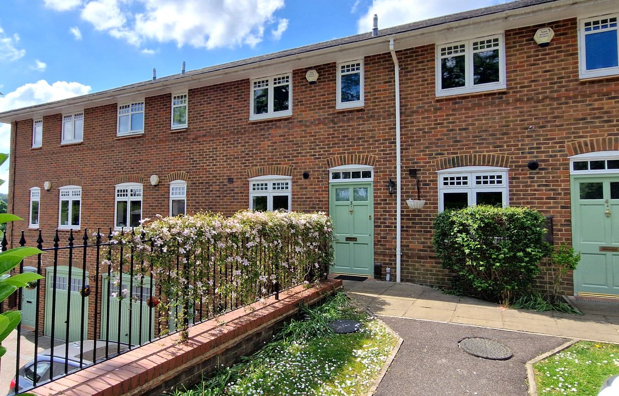 Knight Close, Winchester