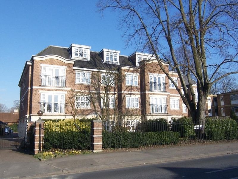 Two Bedroom Garden Apartment, Epsom