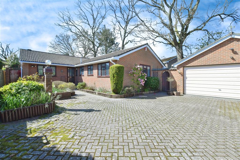 Longacre Drive, Ferndown, BH22