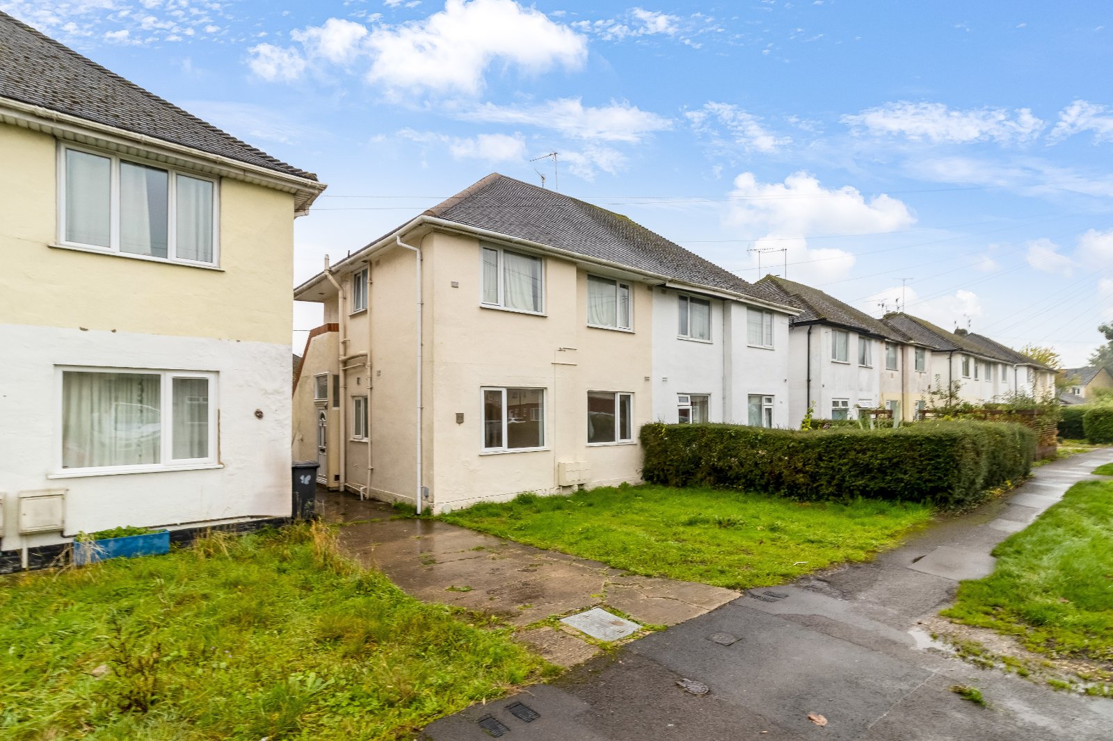 Melmore Gardens, Cirencester, Gloucestershire, GL7