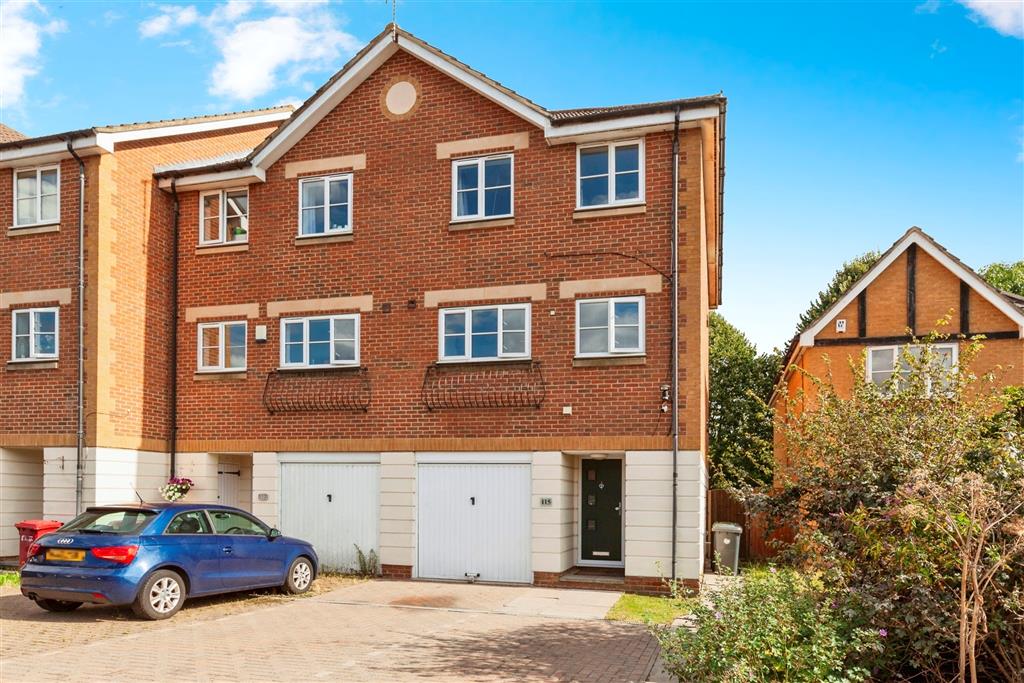 Earls Lane, Slough, SL1