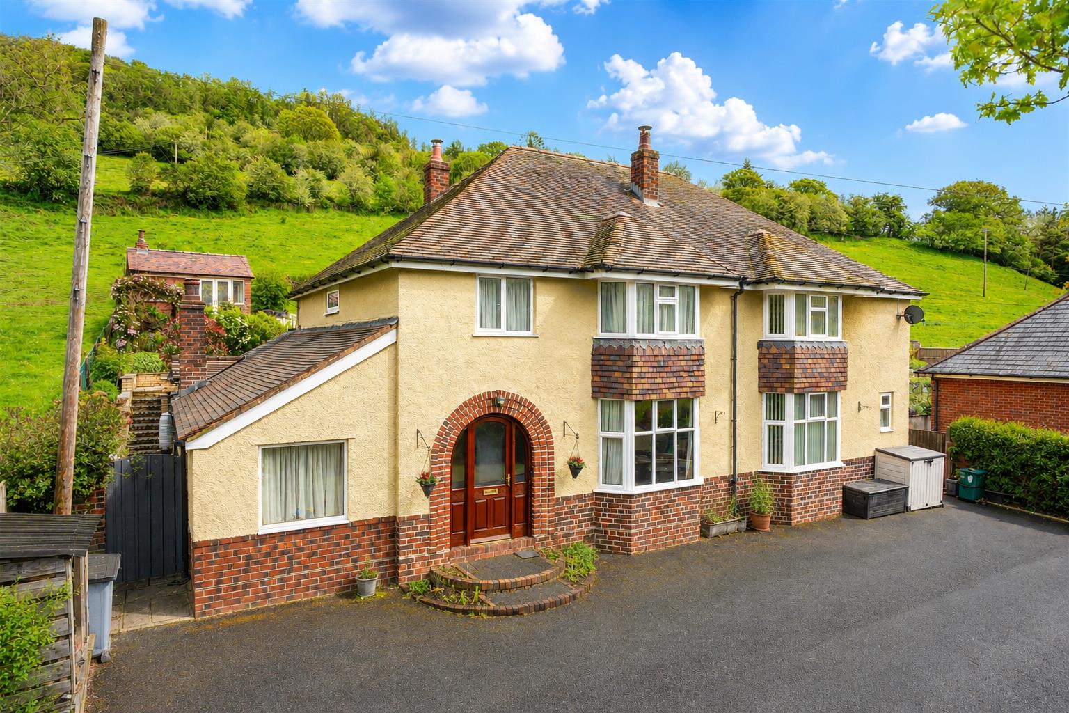 Dolywern, Pontfadog, Llangollen.